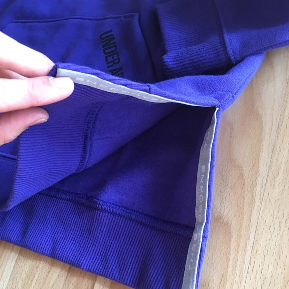 Under Armour Pullover NWT Size YMD - Picture 3 of 6